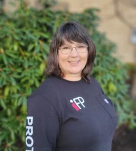 Debbi Armas Headshot